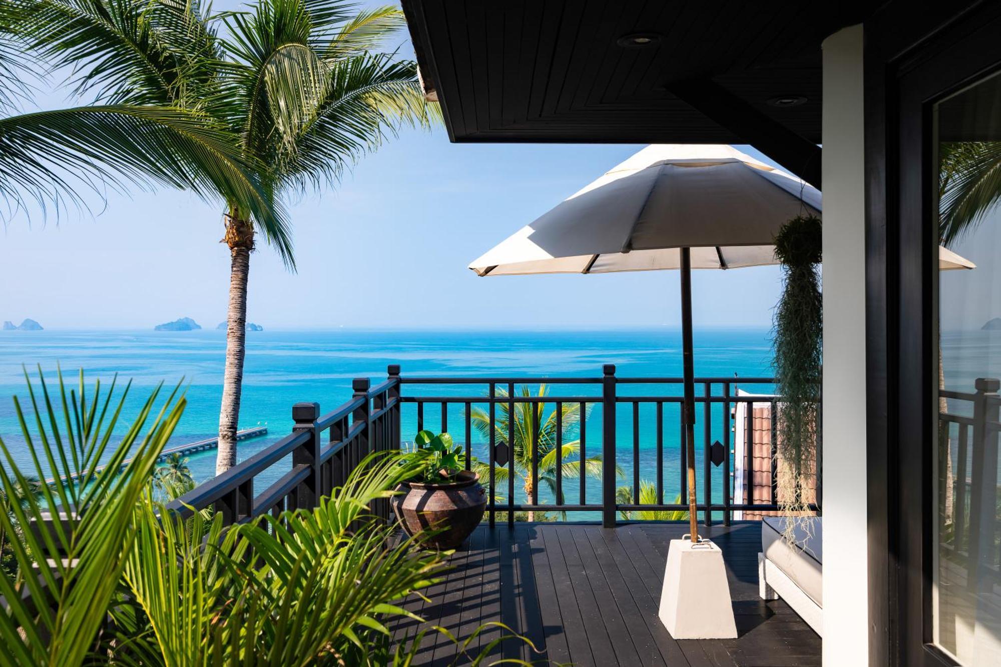 Private In A 5 Stars Villa *
