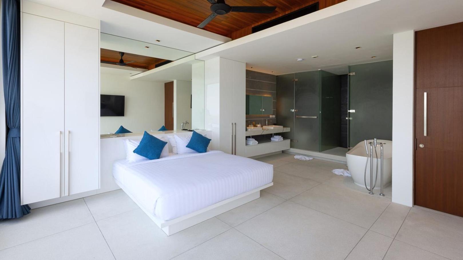 Grand Blue View Estate *