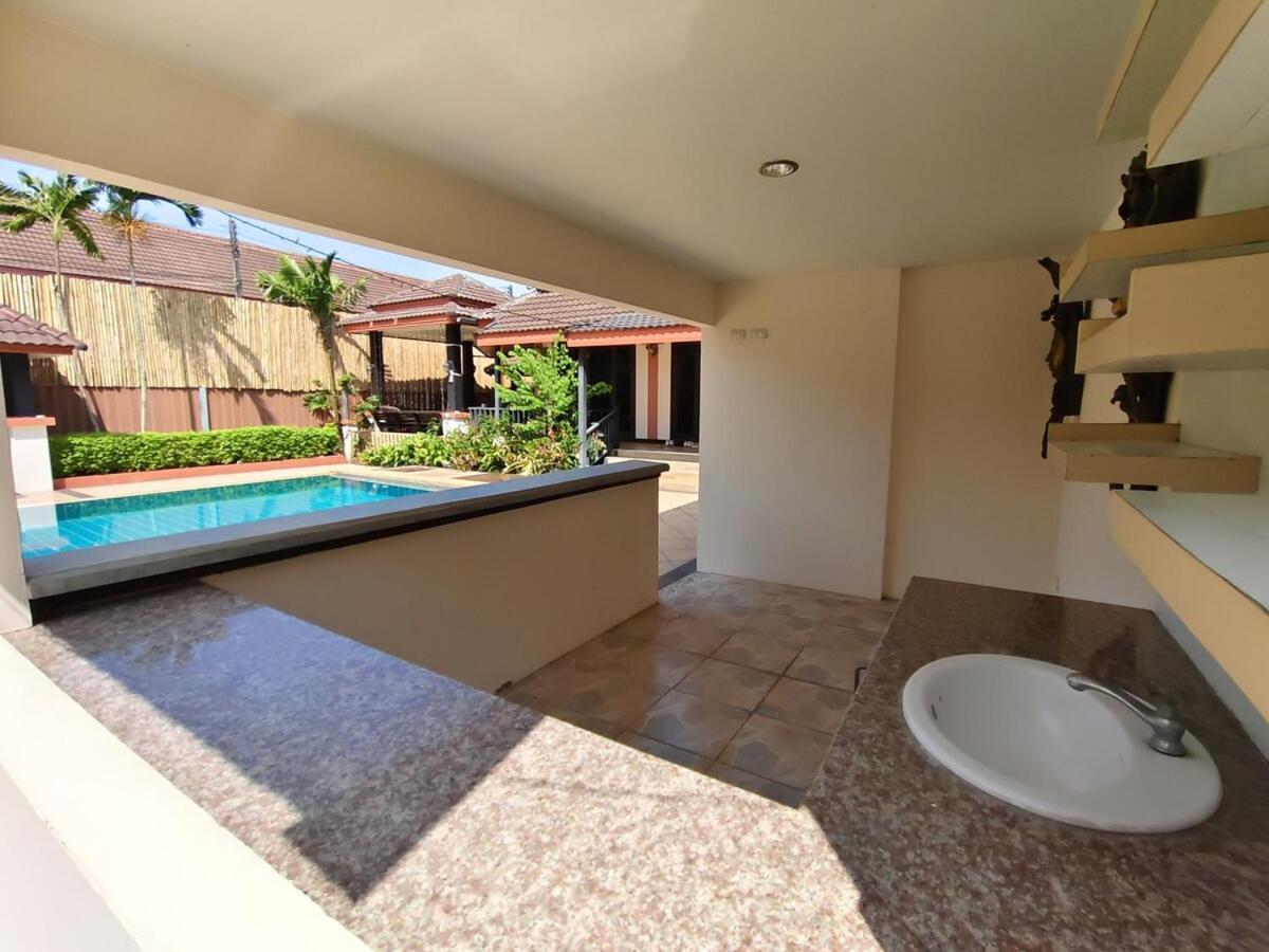 Villa Pharos *