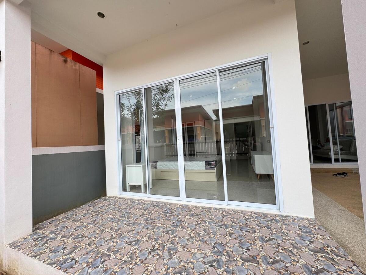 Apartment Lady Meanam Soi1 *
