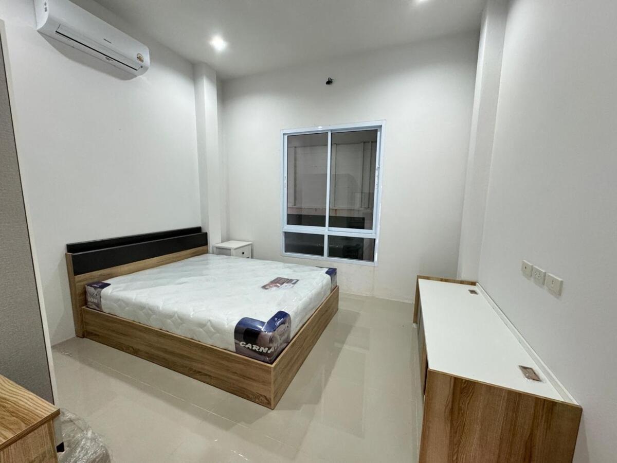 Lady Meanam Soi1 Apartment *