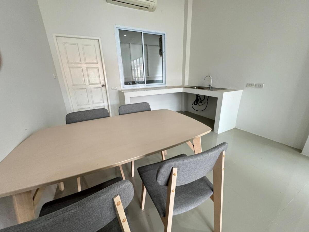Lady Meanam Soi1 Apartment Mae Nam