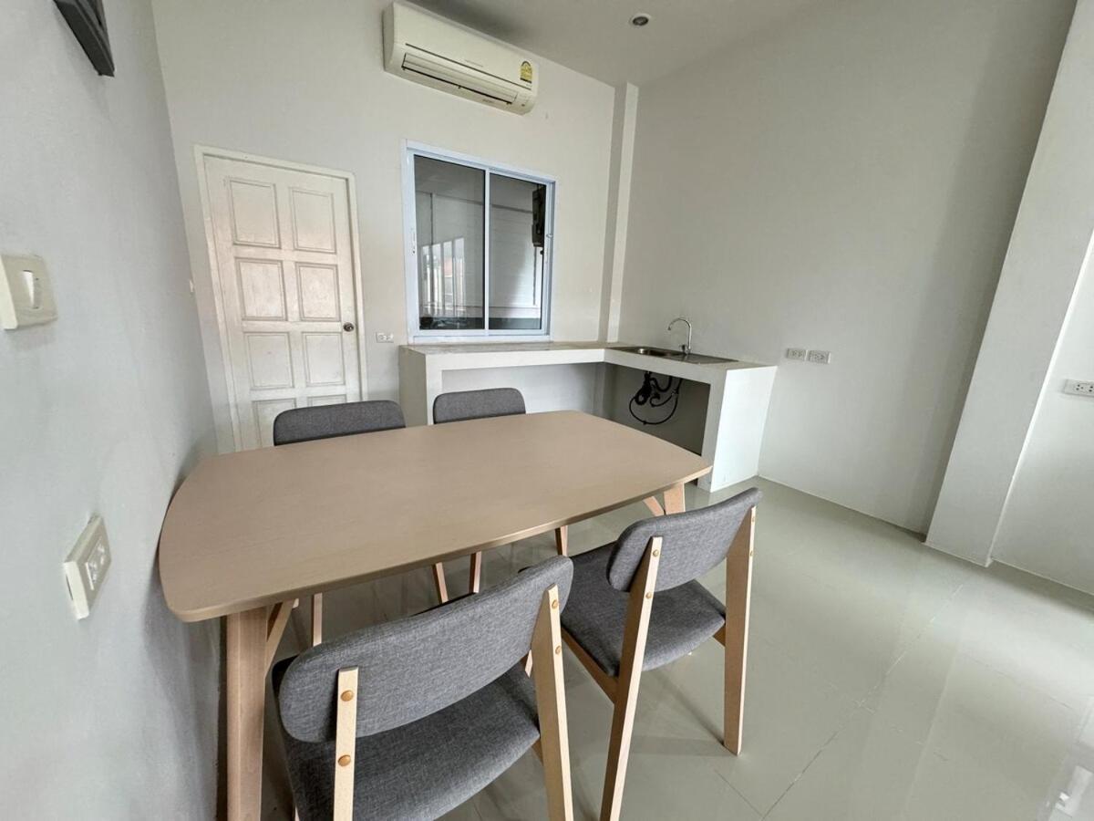 Lady Meanam Soi1 Apartment