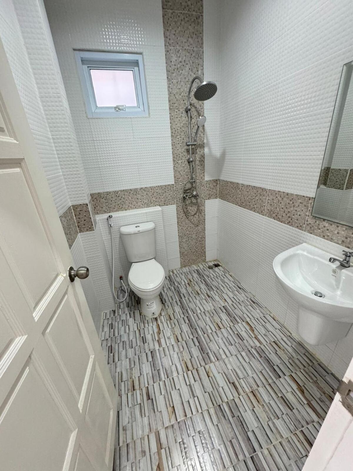 Lady Meanam Soi1 Apartment