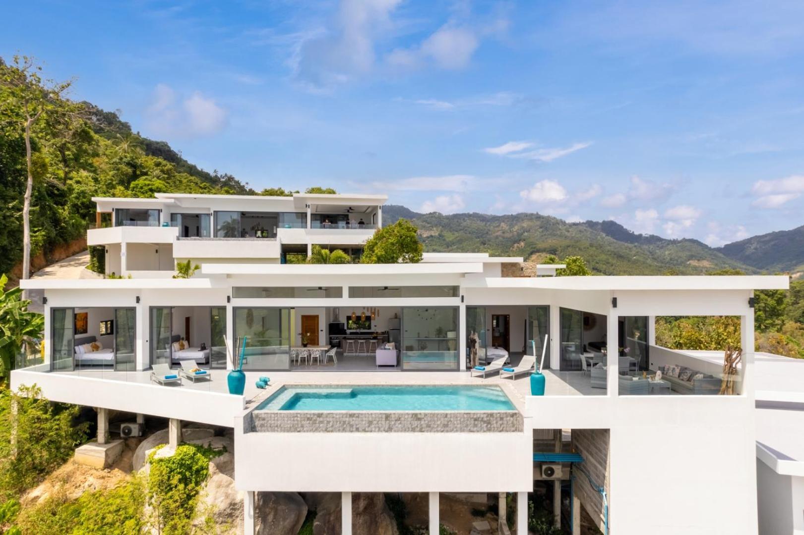 Clarisse - Seaview - 4 Bedrooms Vila *
