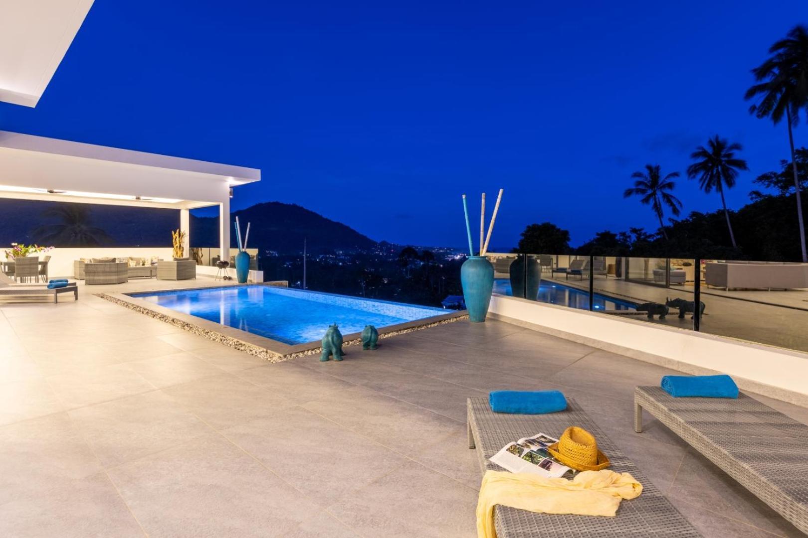 Clarisse - Seaview - 4 Bedrooms Vila *