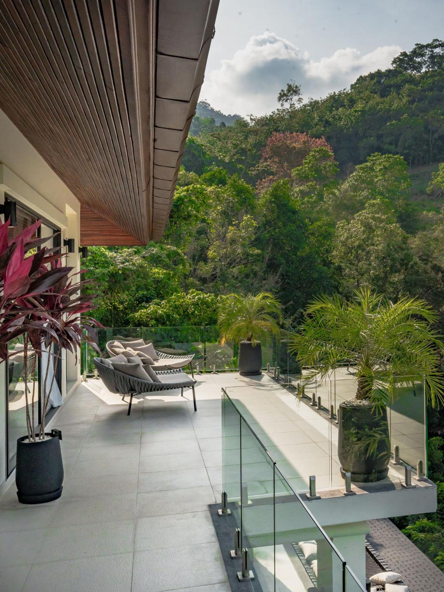 Luxury 3 Bdr - Infinity Pool & Ocean Views Villa