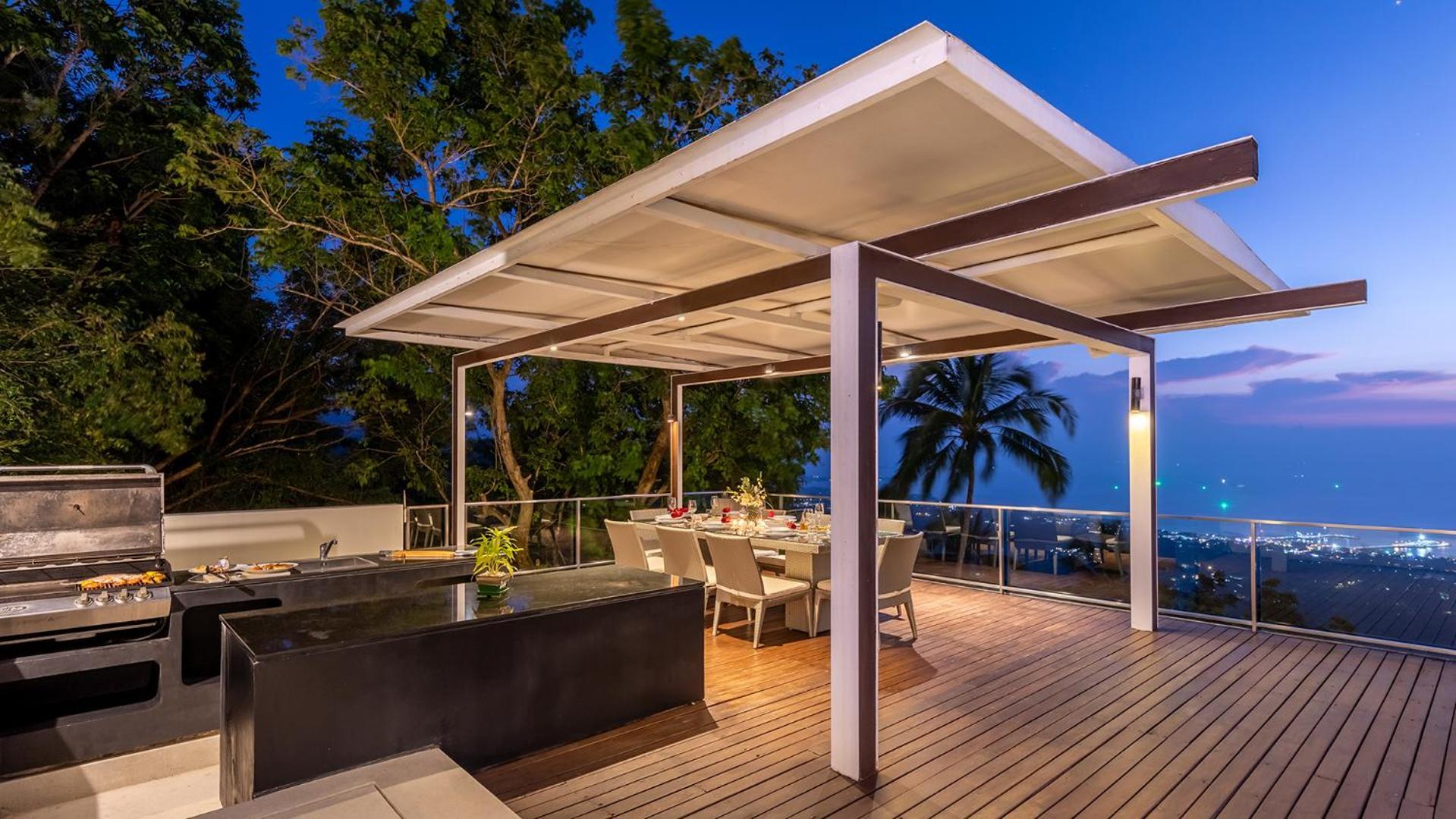 Zest : Ultra-luxurious Five Star *