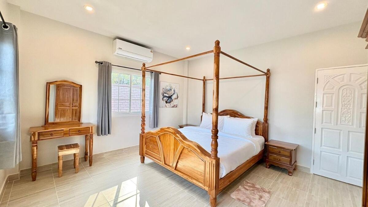 Seaside Bangpor - A Beachside Retreat Holiday home Koh Samui