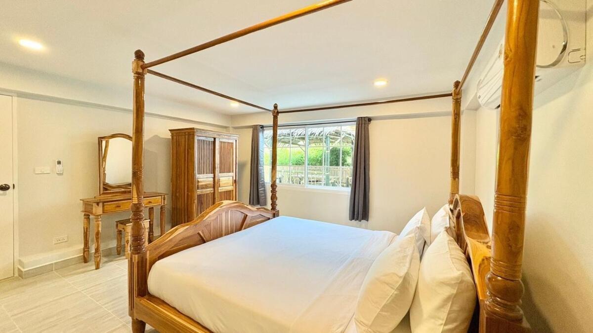 Seaside Bangpor - A Beachside Retreat Holiday home Koh Samui
