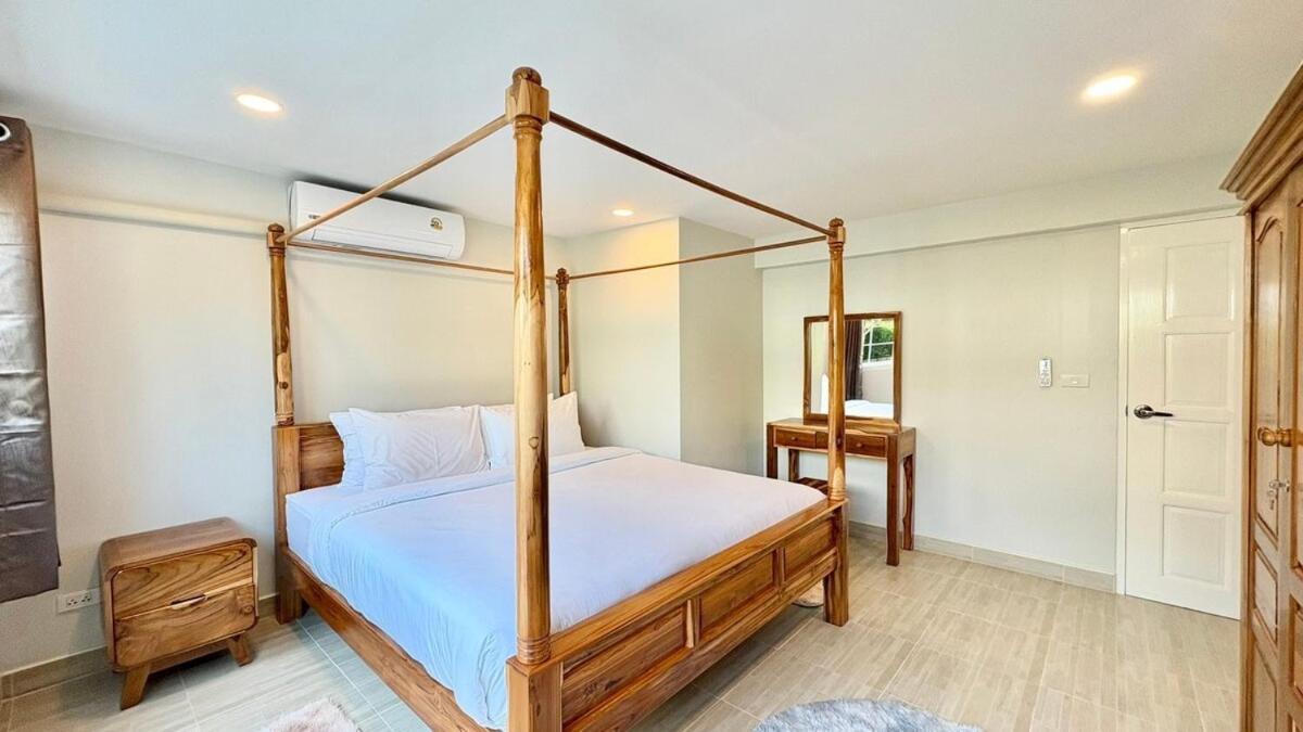 Seaside Bangpor - A Beachside Retreat *