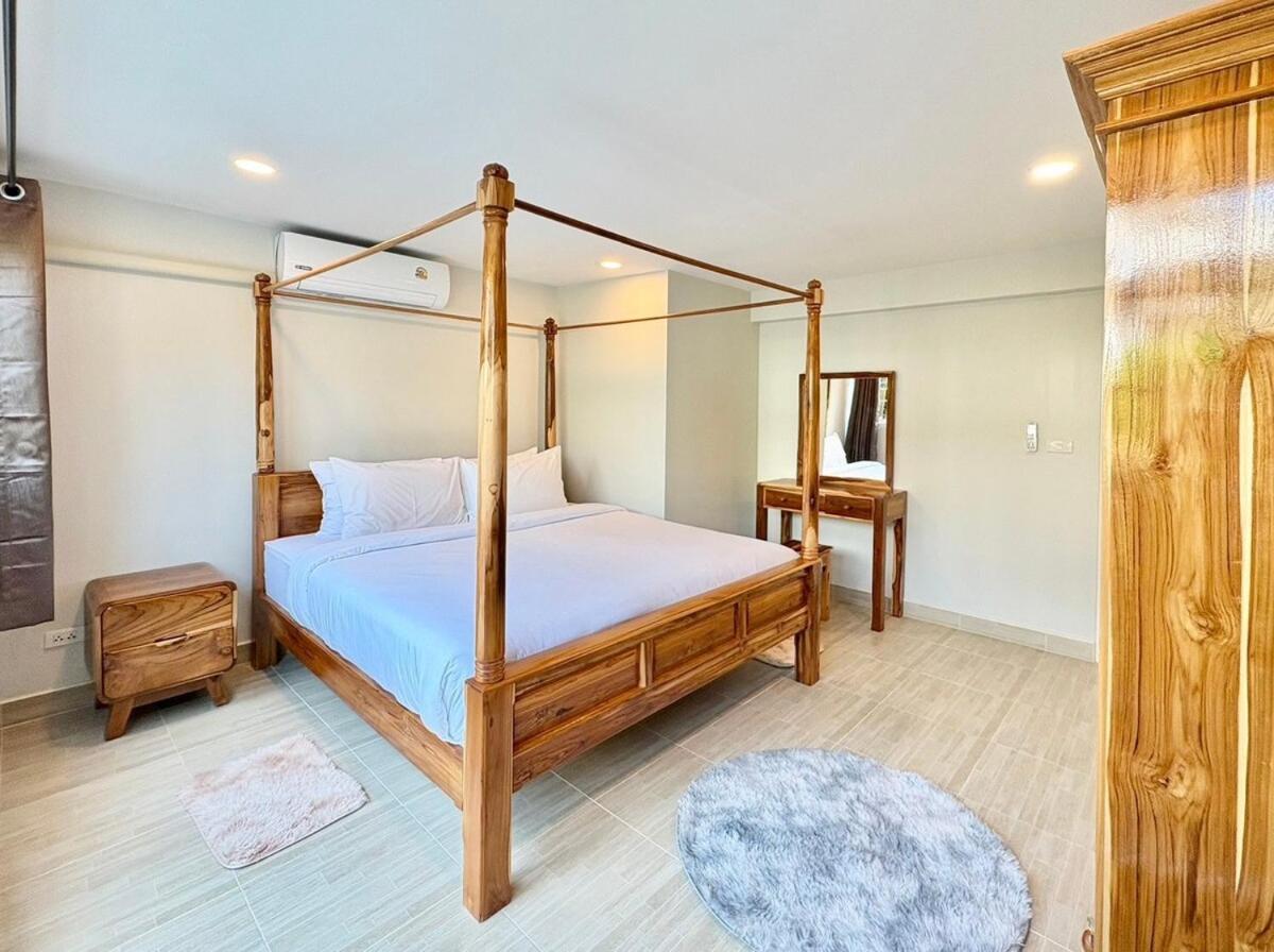 Seaside Bangpor - A Beachside Retreat