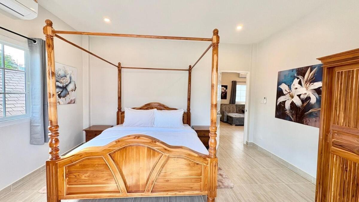 Seaside Bangpor - A Beachside Retreat *