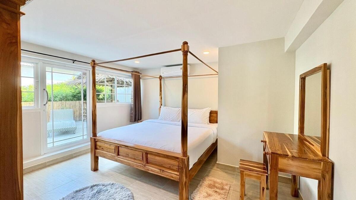 Seaside Bangpor - A Beachside Retreat Holiday home *