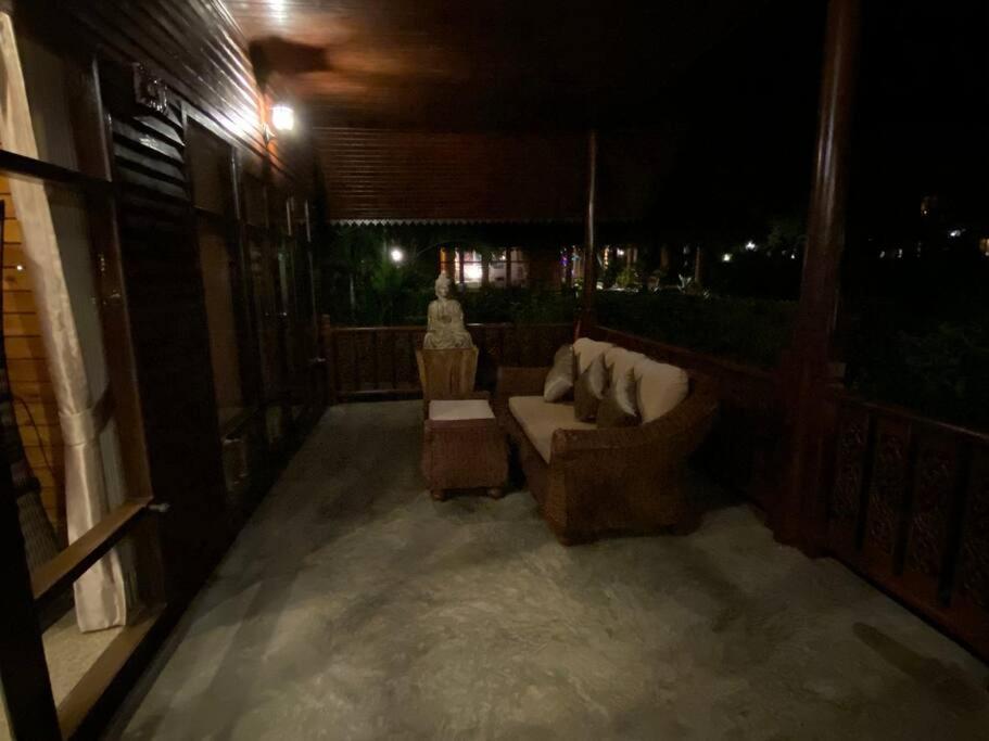 2 Bedroom Beachfront Bang Po * Koh Samui