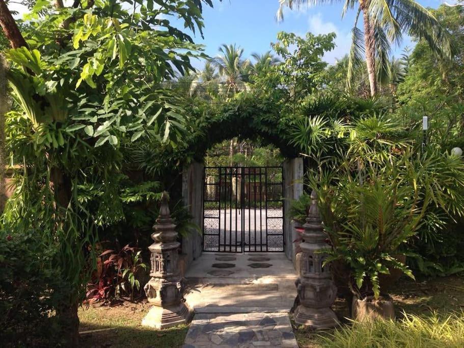 2 Bedroom Beachfront Bang Po
