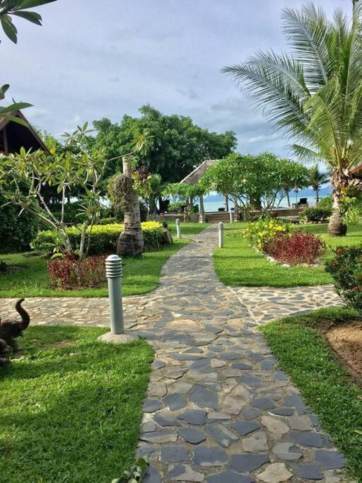 Villa 2 Bedroom Beachfront Bang Po