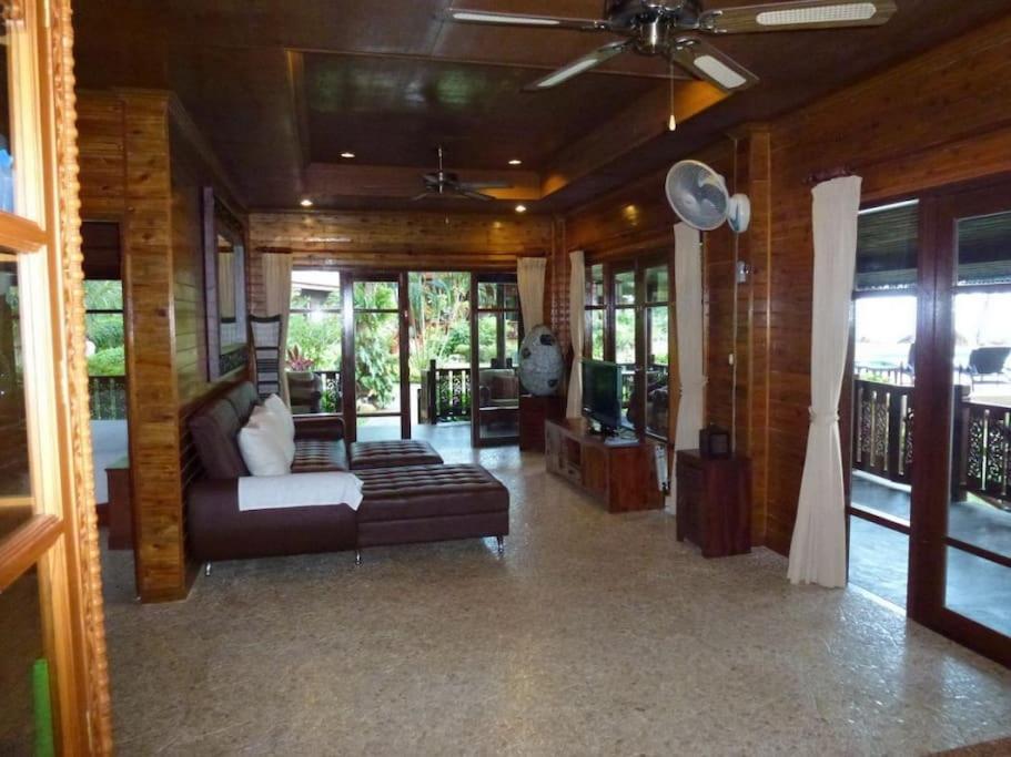 2 Bedroom Beachfront Bang Po Villa Koh Samui