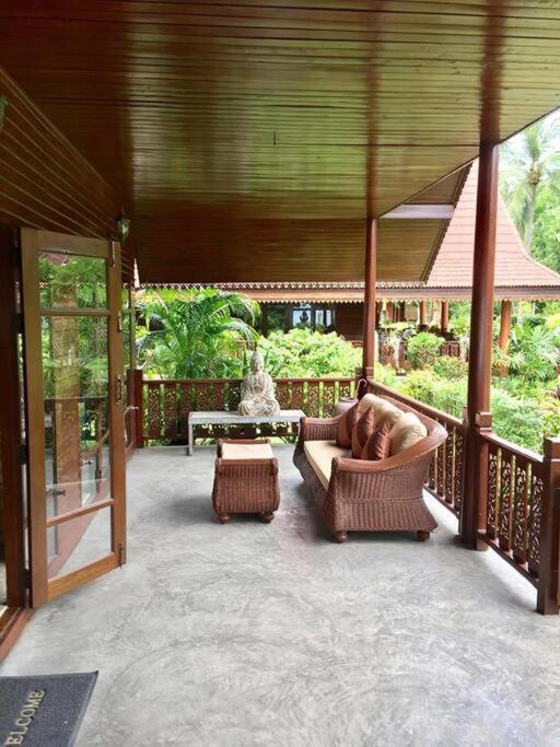 Villa 2 Bedroom Beachfront Bang Po Koh Samui