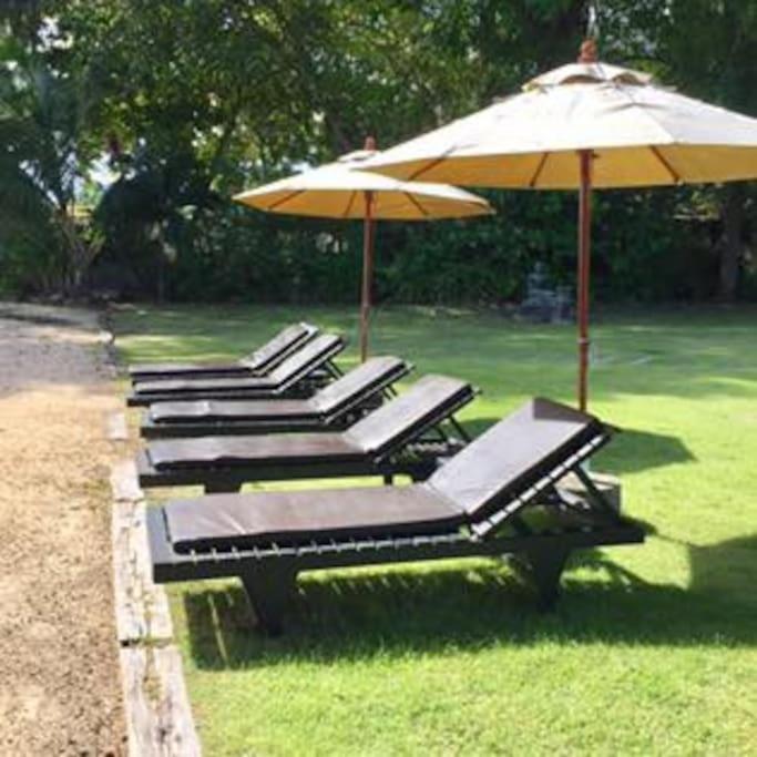 2 Bedroom Beachfront Bang Po Villa *