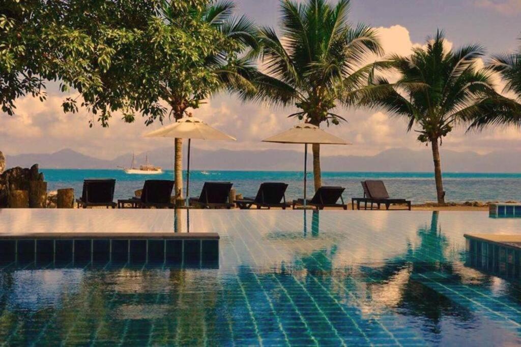 2 Bedroom Beachfront Bang Po Villa
