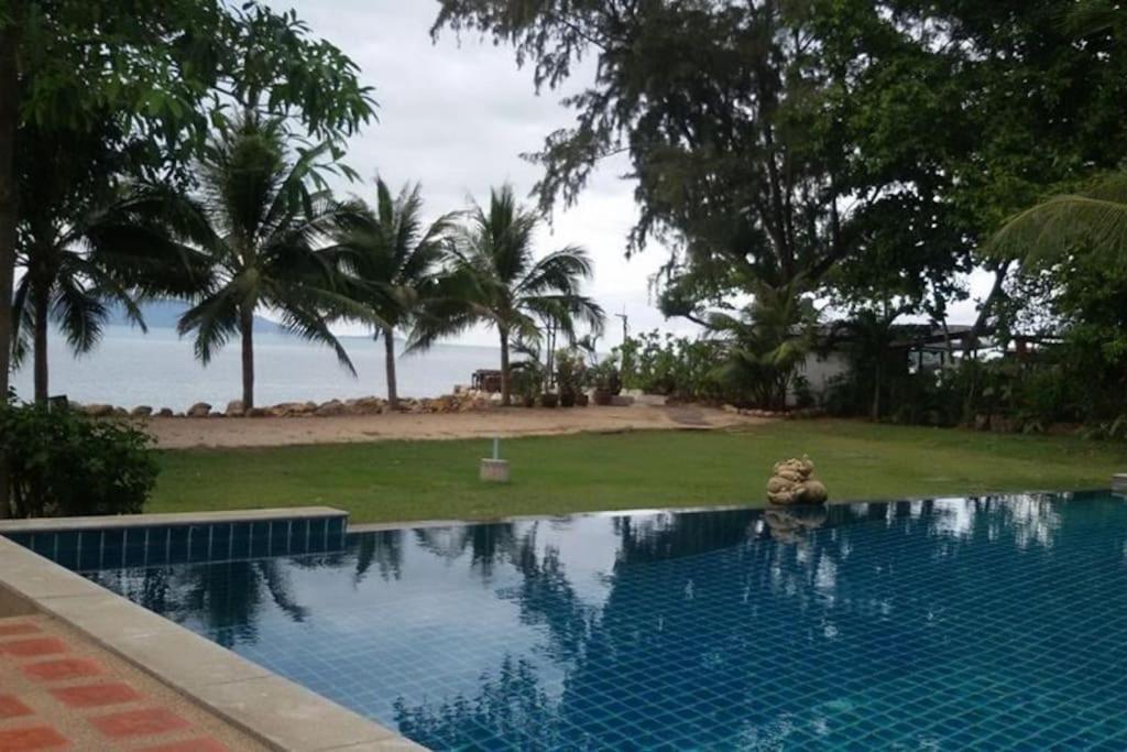 Villa 2 Bedroom Beachfront Bang Po *