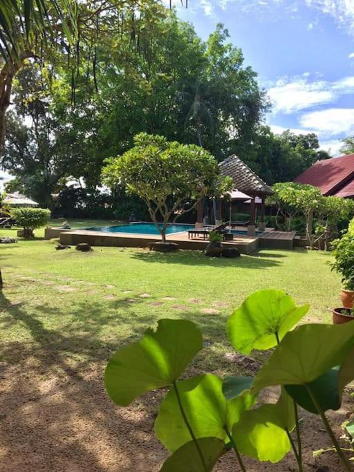 2 Bedroom Beachfront Bang Po Villa
