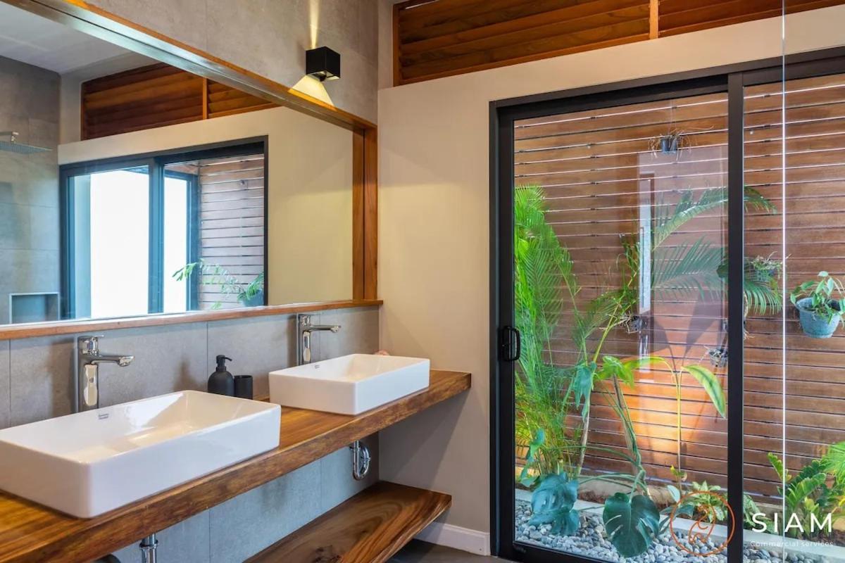 Malo 3br Infinity Pool & Panoramic Sea View Villa *