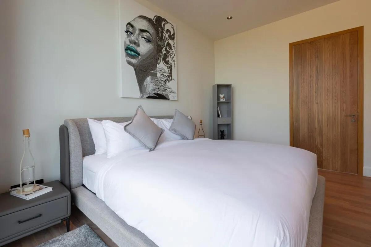 Raphy - Palatial & Luxurious Retreat
