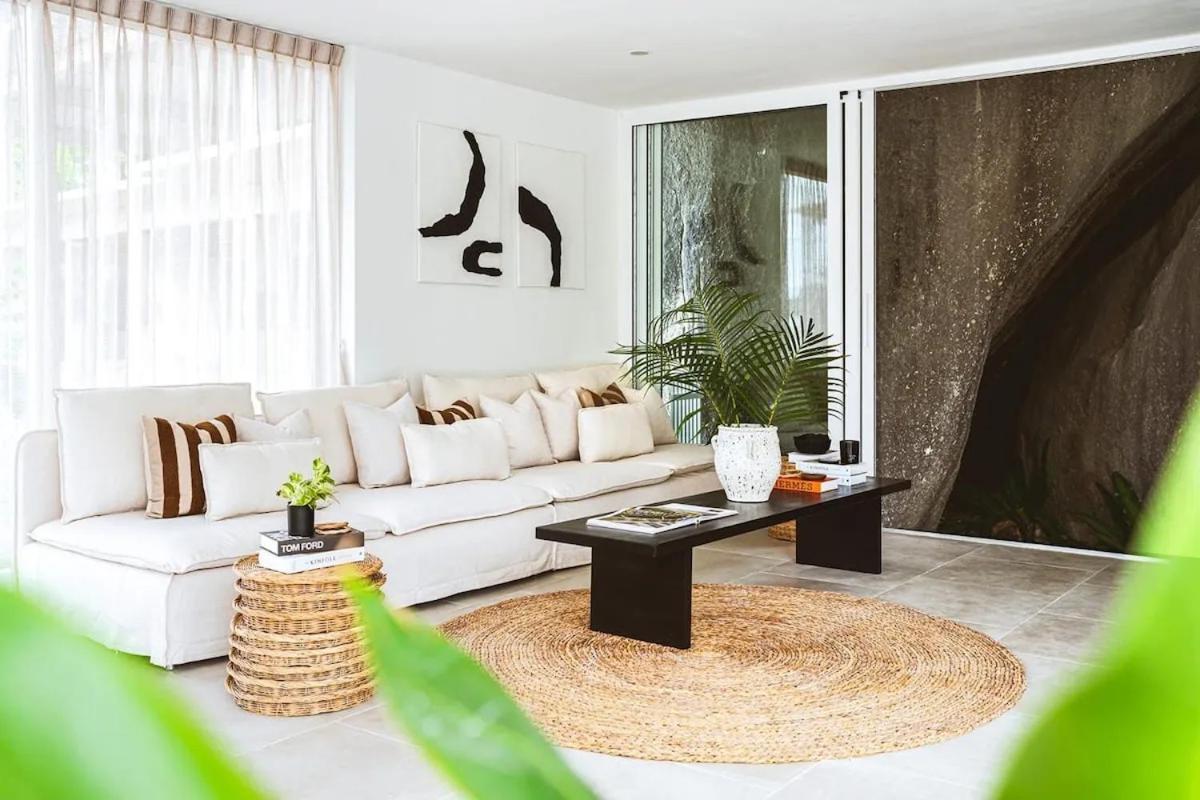 Umi 4 Bedroom Private Pool & Sea View Villa