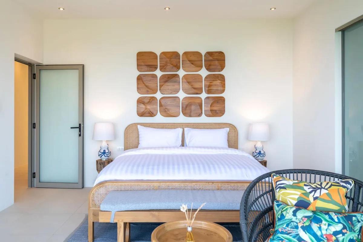 Lotus Bay Luxurious Retreat In
