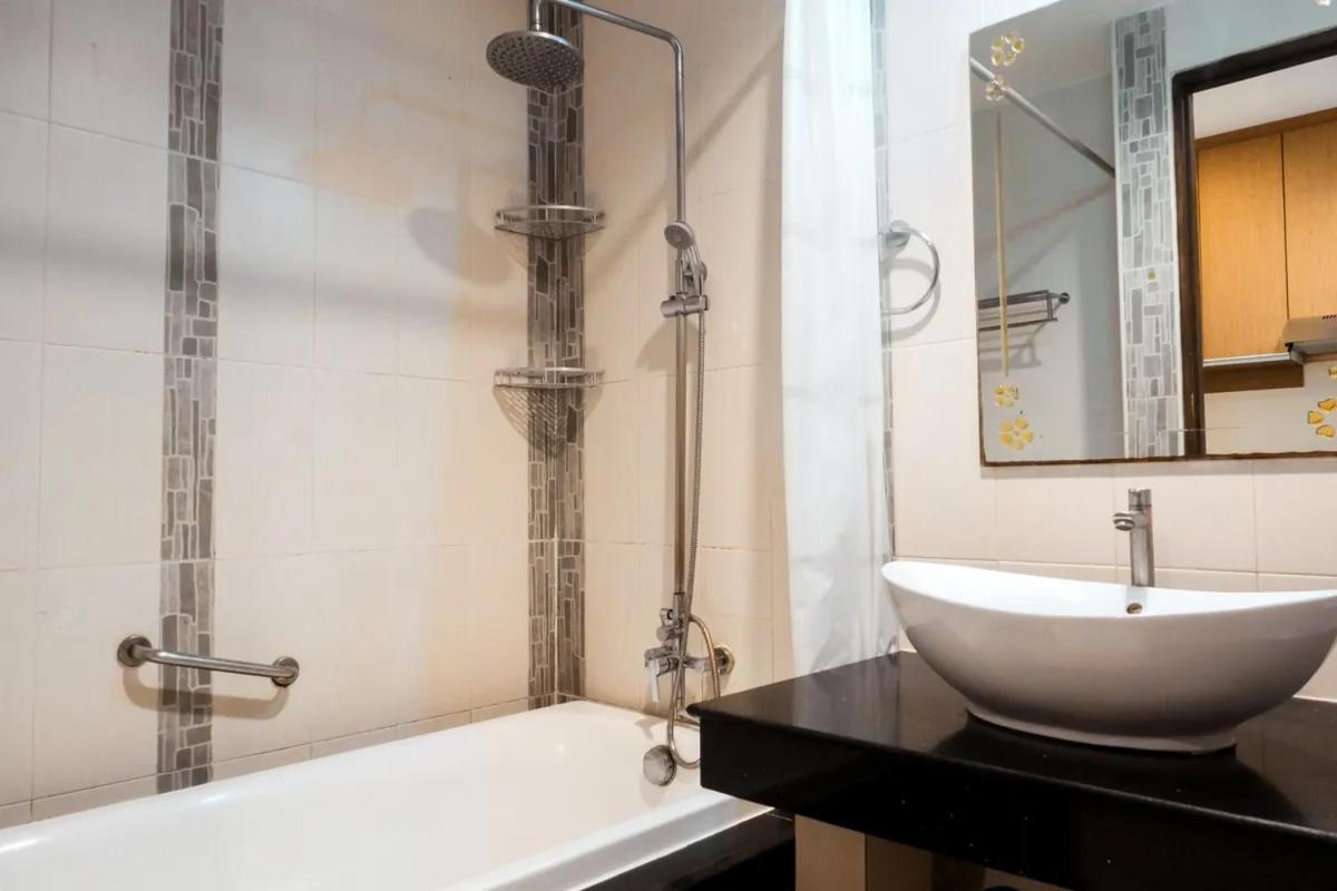 Quiet Whispering Palm Pool & Sauna Holiday home