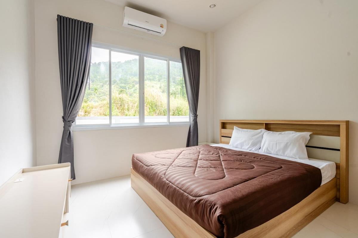 New Spacious 3br Mountain View, Private Pool & Near Ferry Villa *