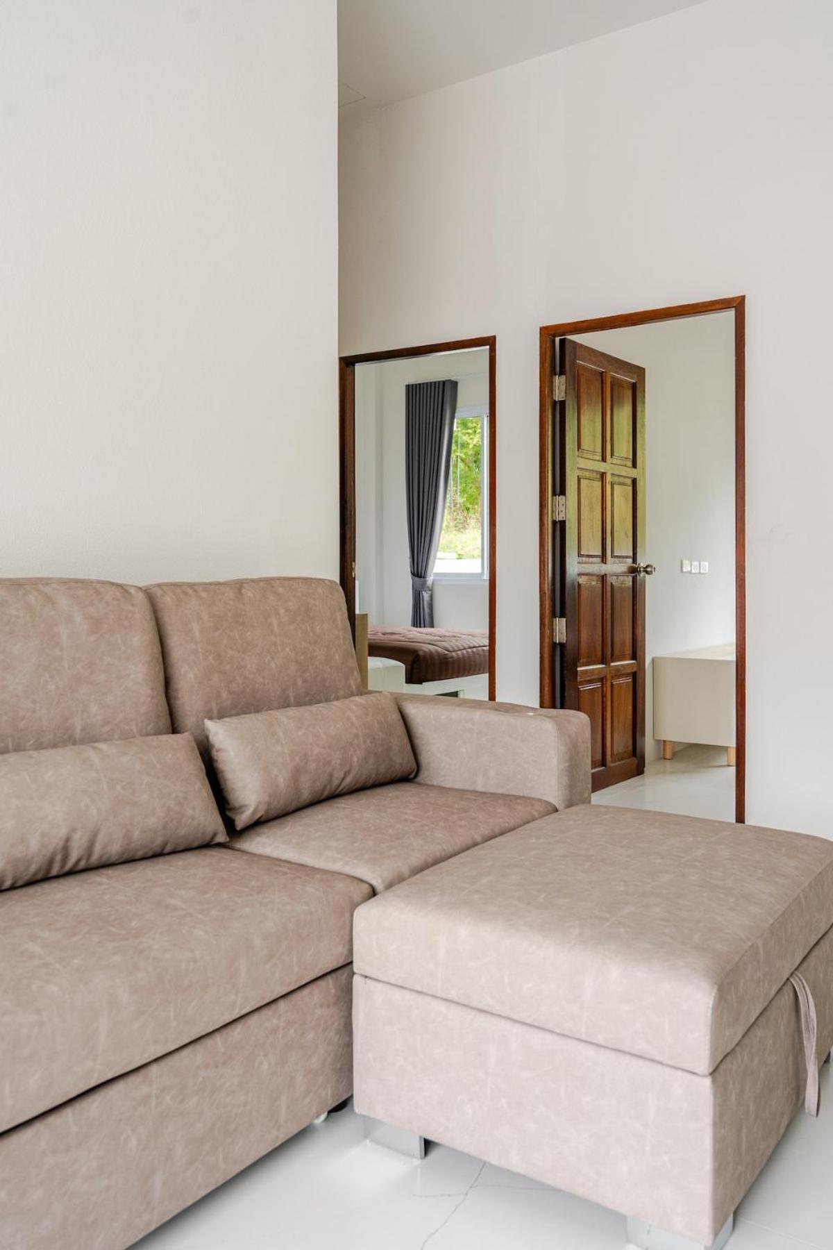 New Spacious 3br Mountain View, Private Pool & Near Ferry