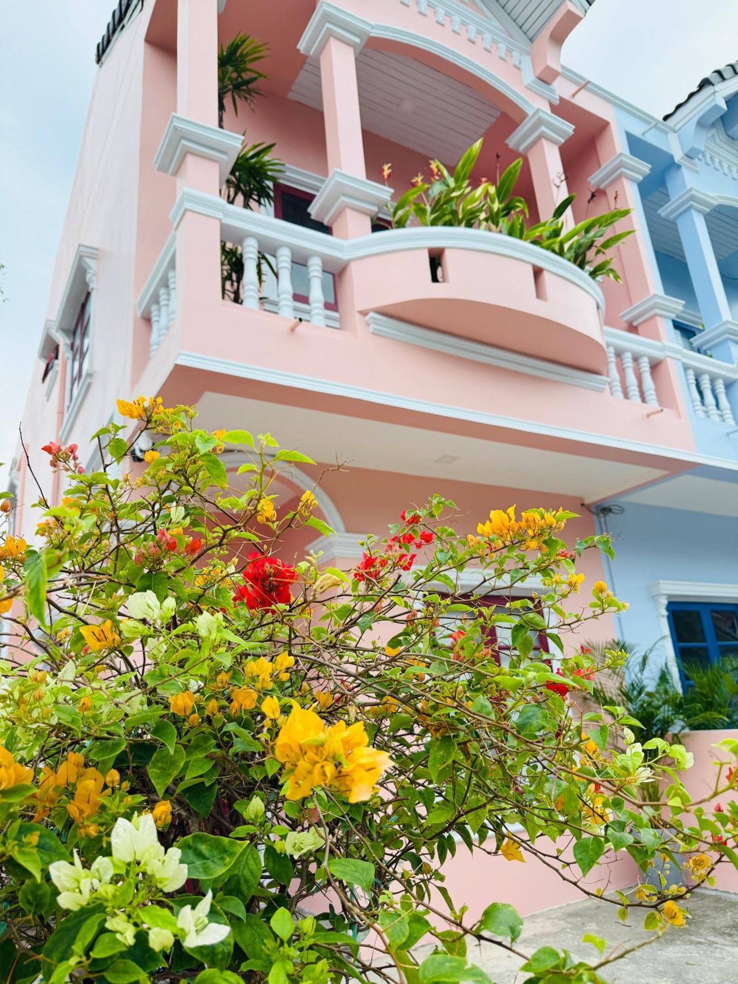 Bophut Fisherman's Village Blue Ocean And Pink Sky * Koh Samui
