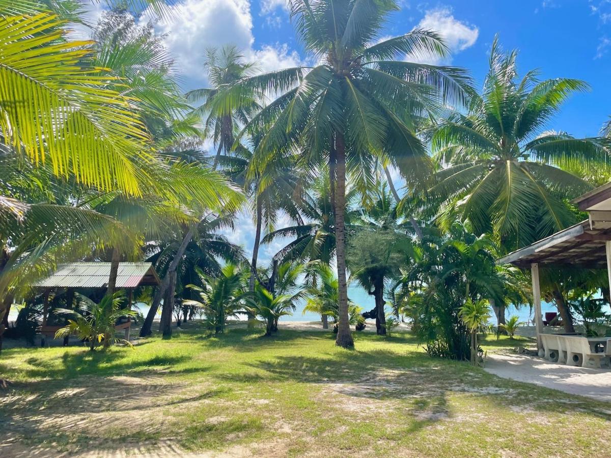 Dua - Beachfront Sunset Garden *