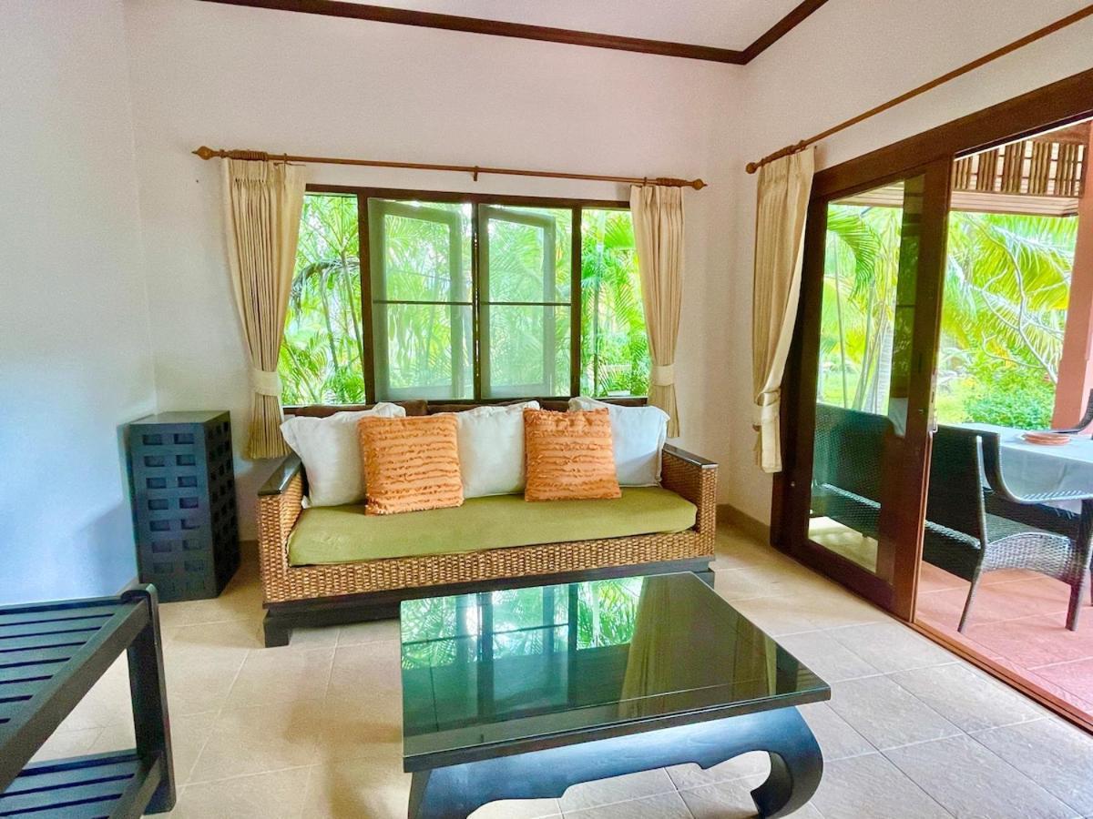Dua - Beachfront Sunset Garden Villa *