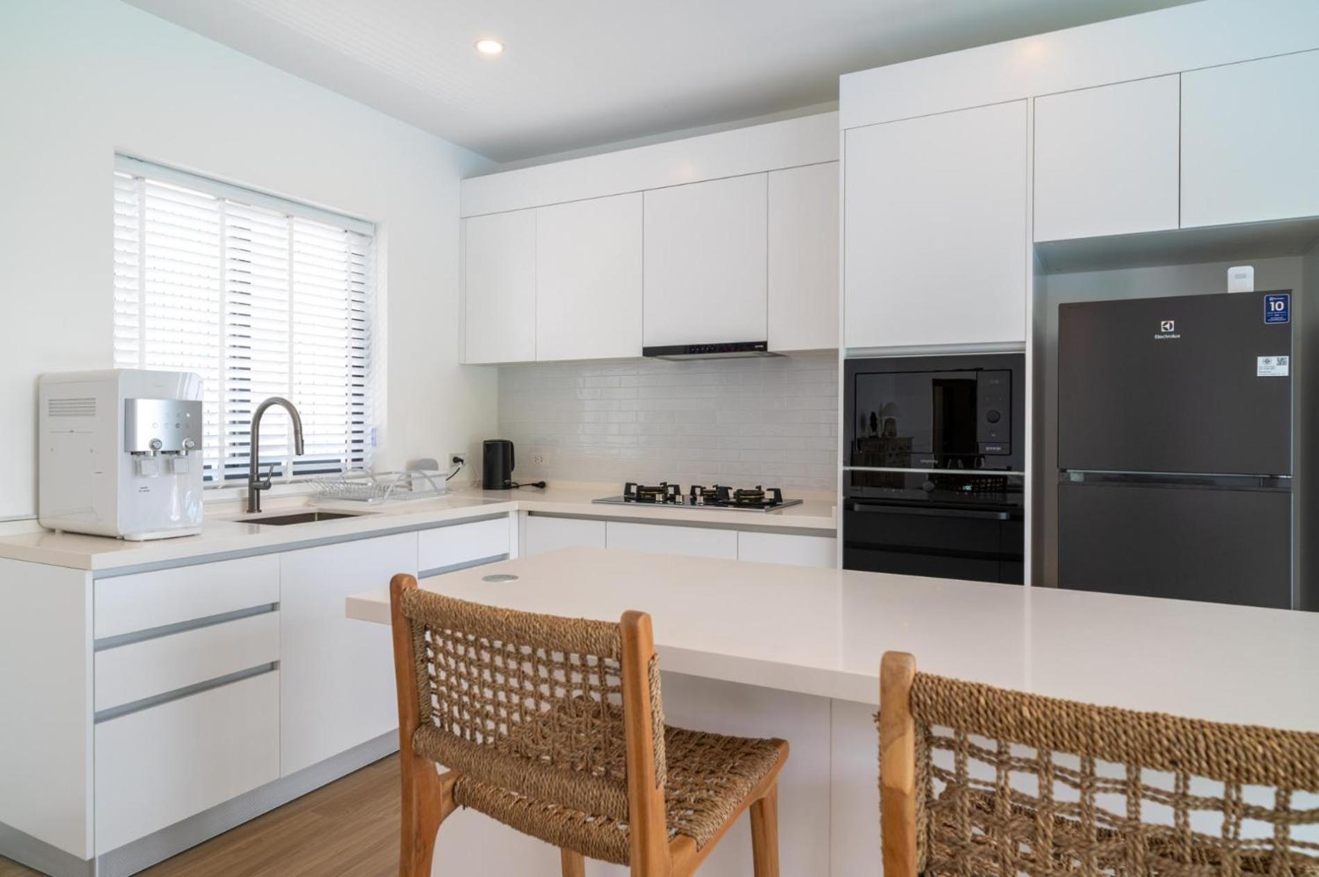 Brand New 3 Bed Sea View - Kbr31 *