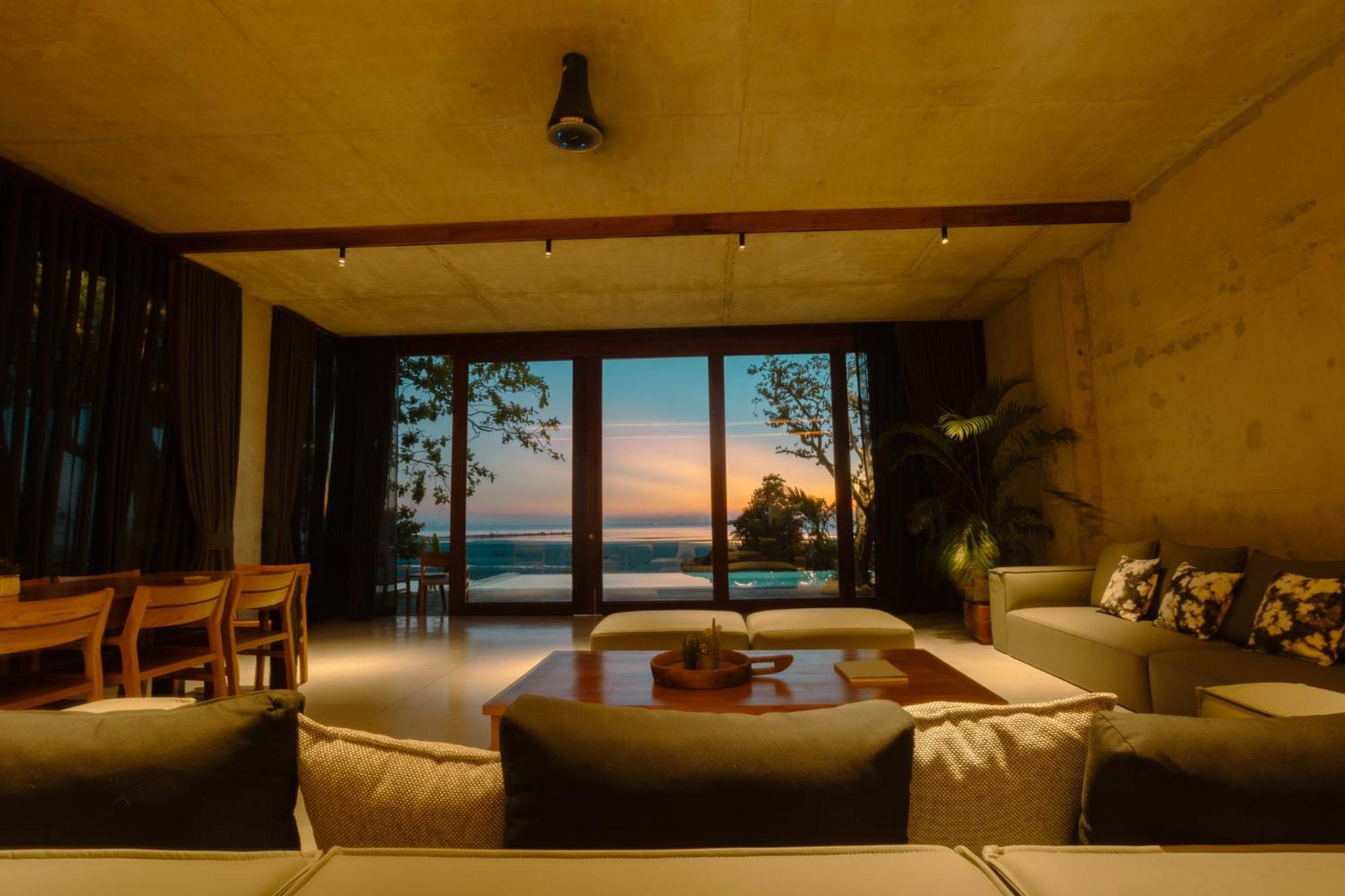 Vows Beachfront Hotel