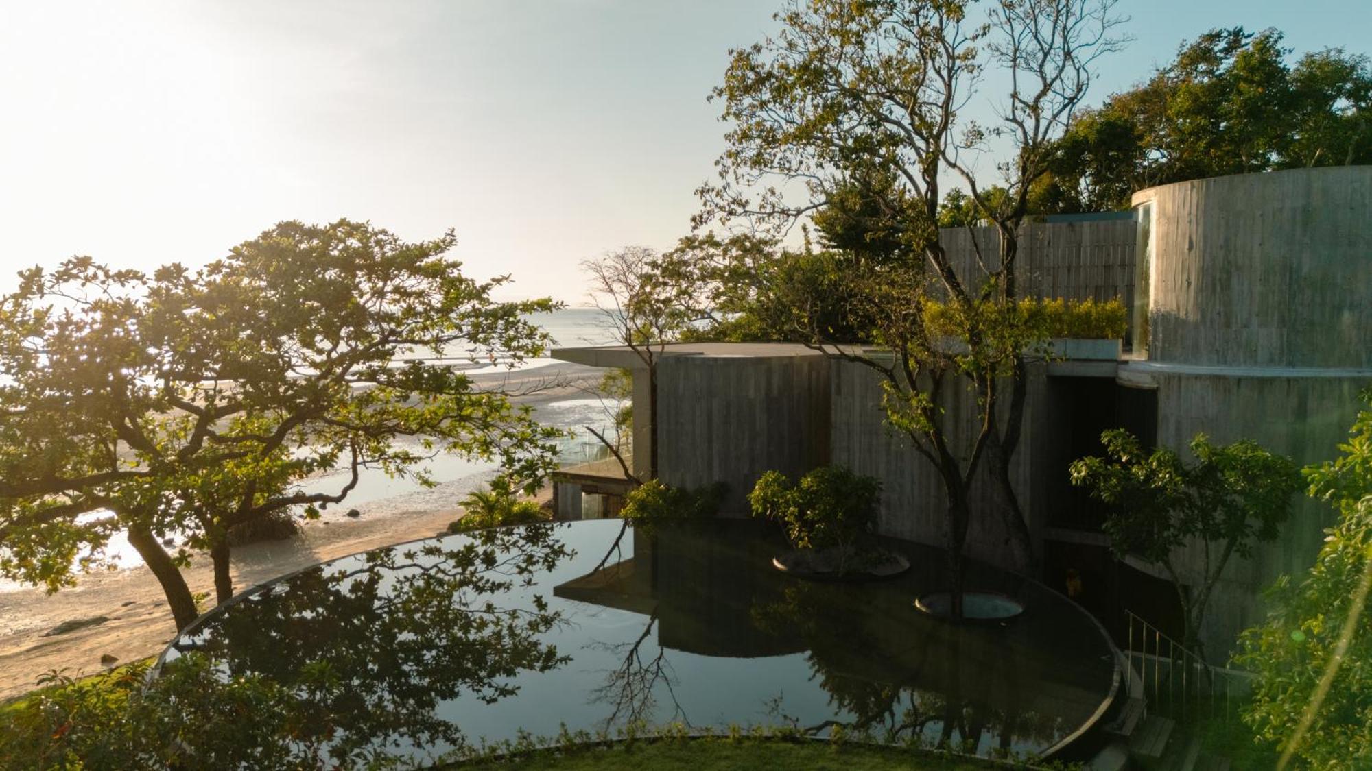 Hotel Vows Beachfront Ban Bang Po