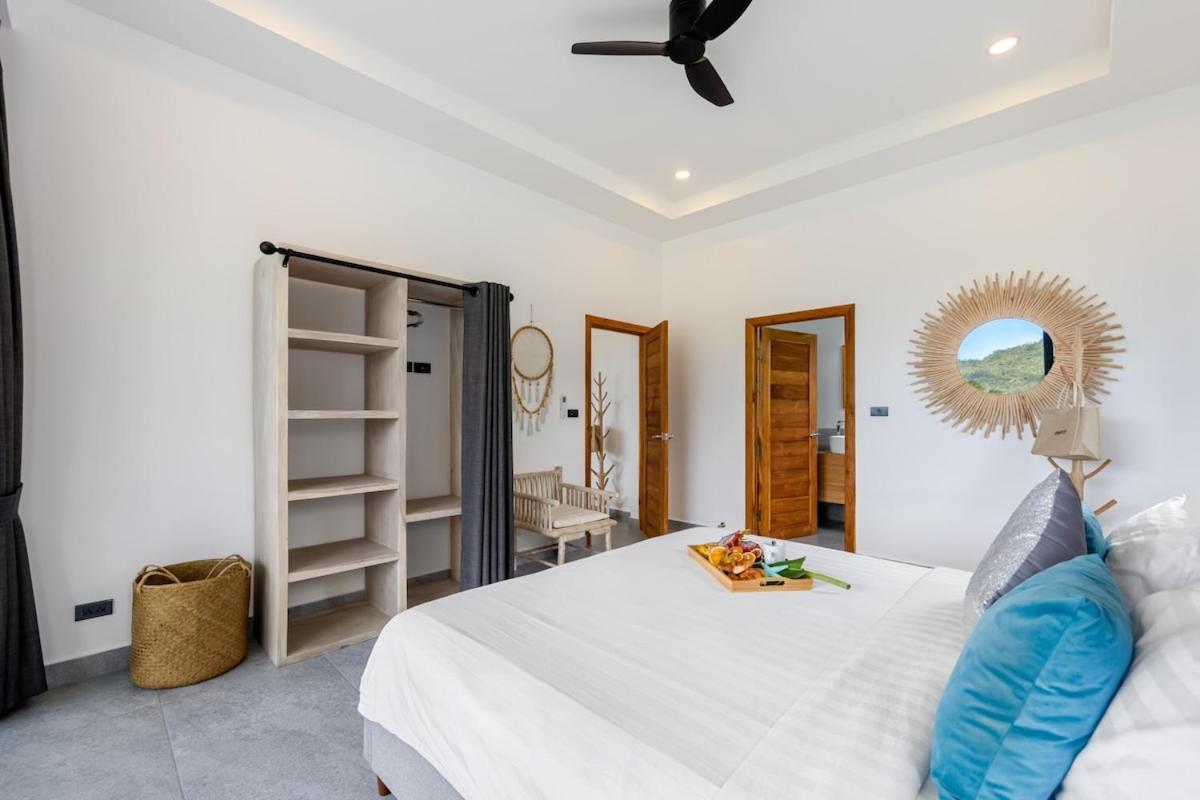 Camille - Seaview - 4 Bedrooms Villa