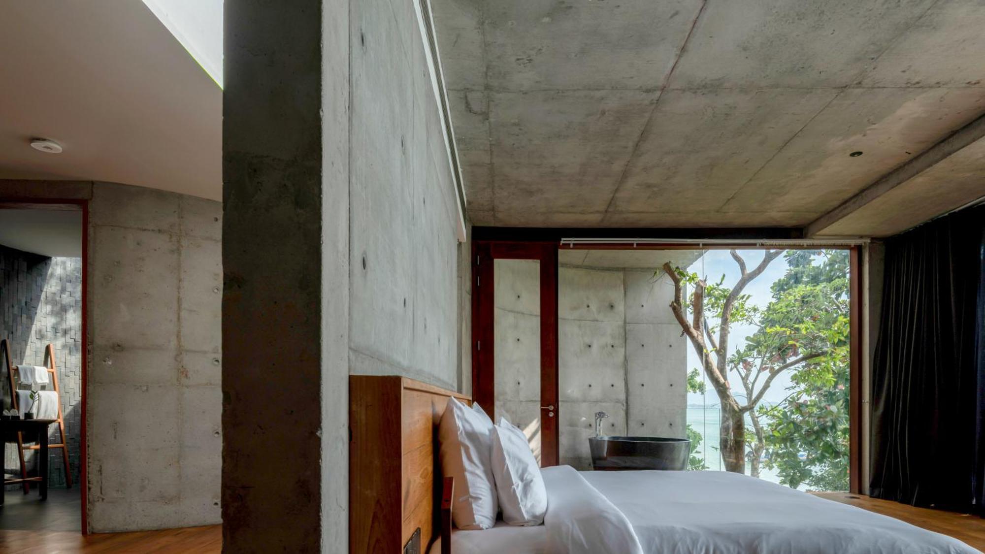 Vows Beachfront Hotel 3*