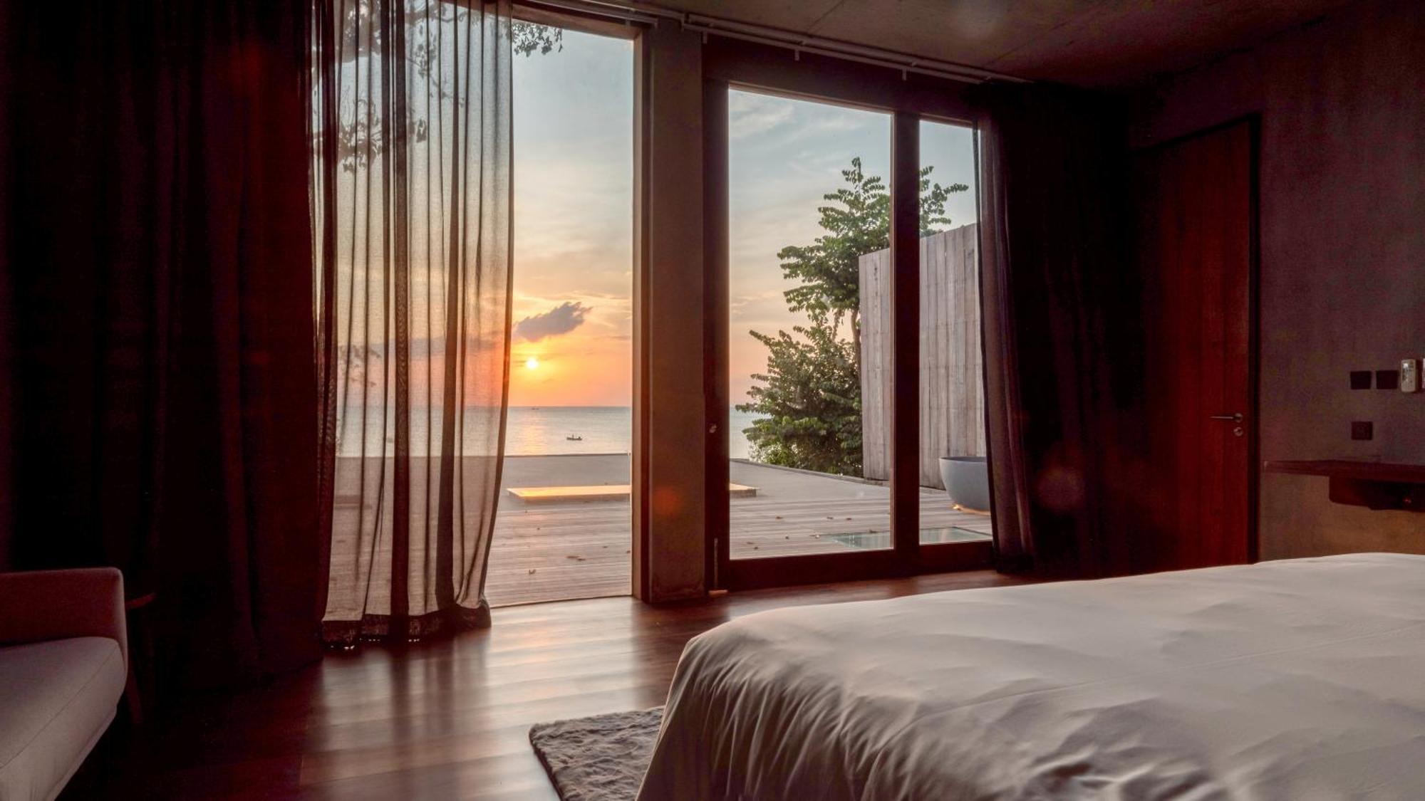 Vows Beachfront Ban Bang Po