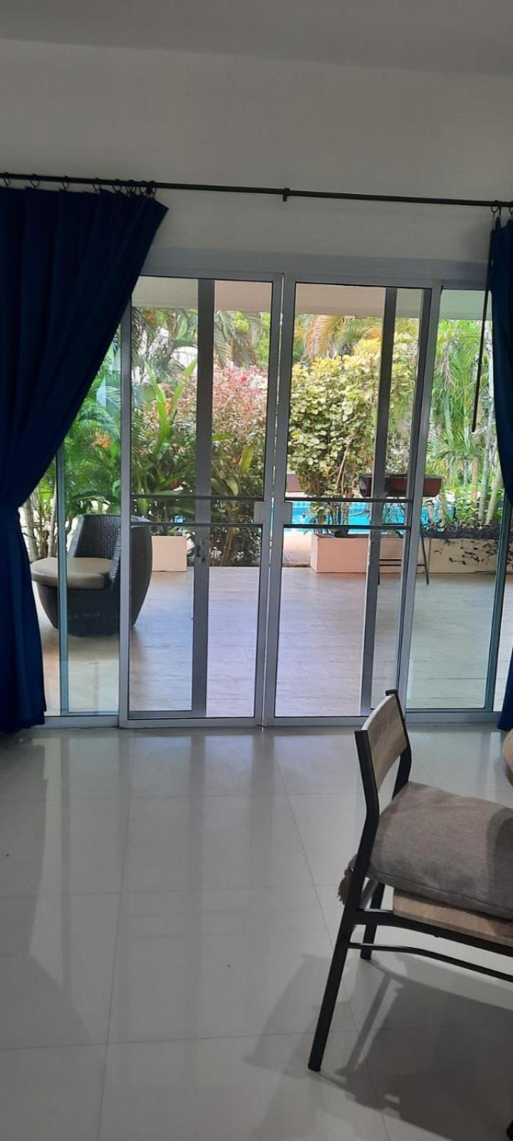 Sun 4 * Koh Samui