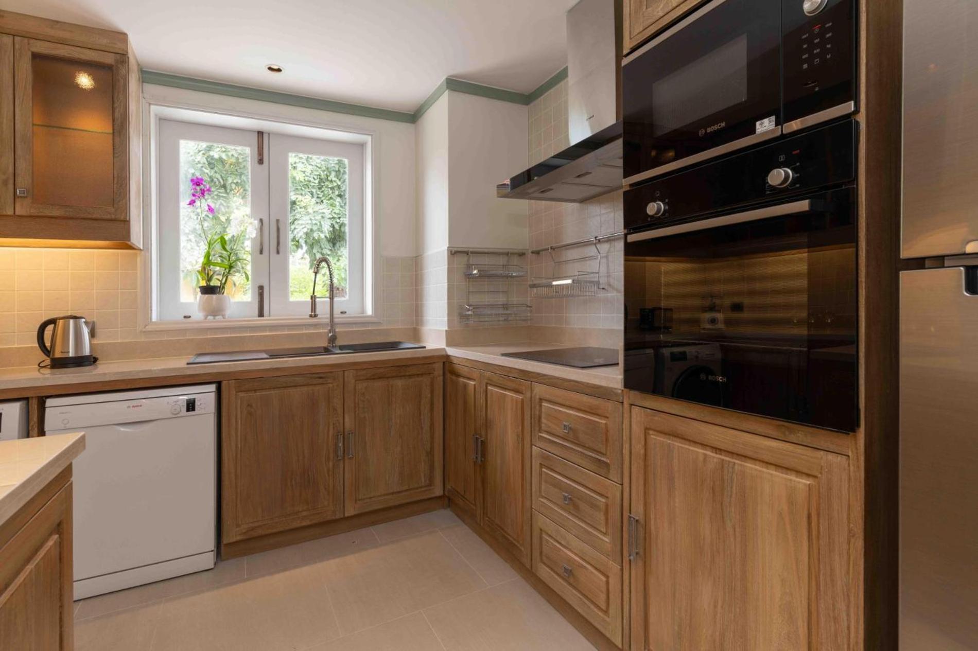Villa 4 Bed Pool Steps From The - Kbr34 *