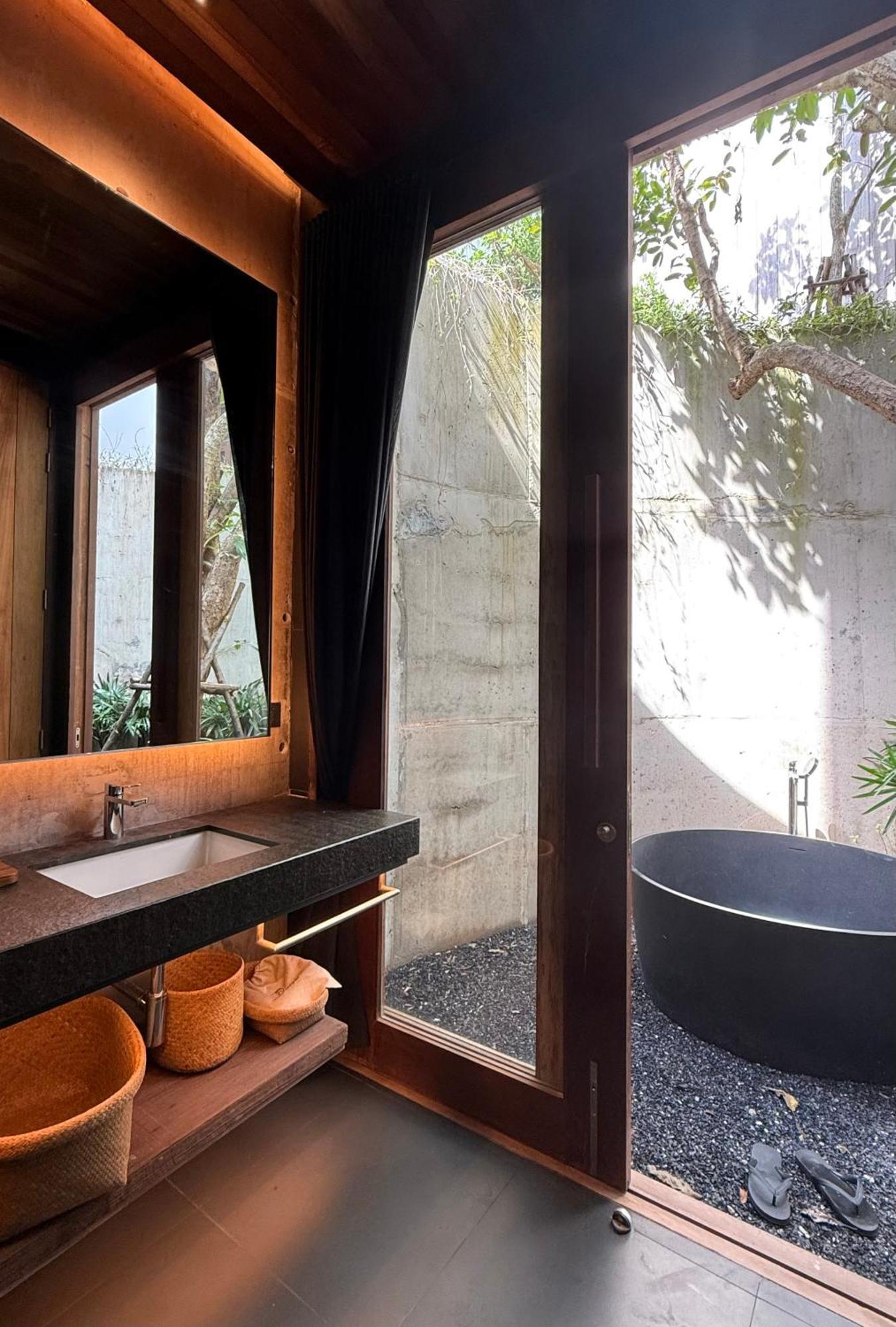 Hotel Vows Beachfront 3*