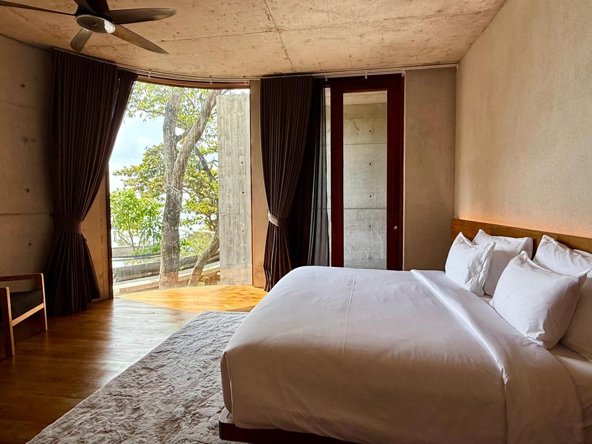 Hotel Vows Beachfront Ban Bang Po