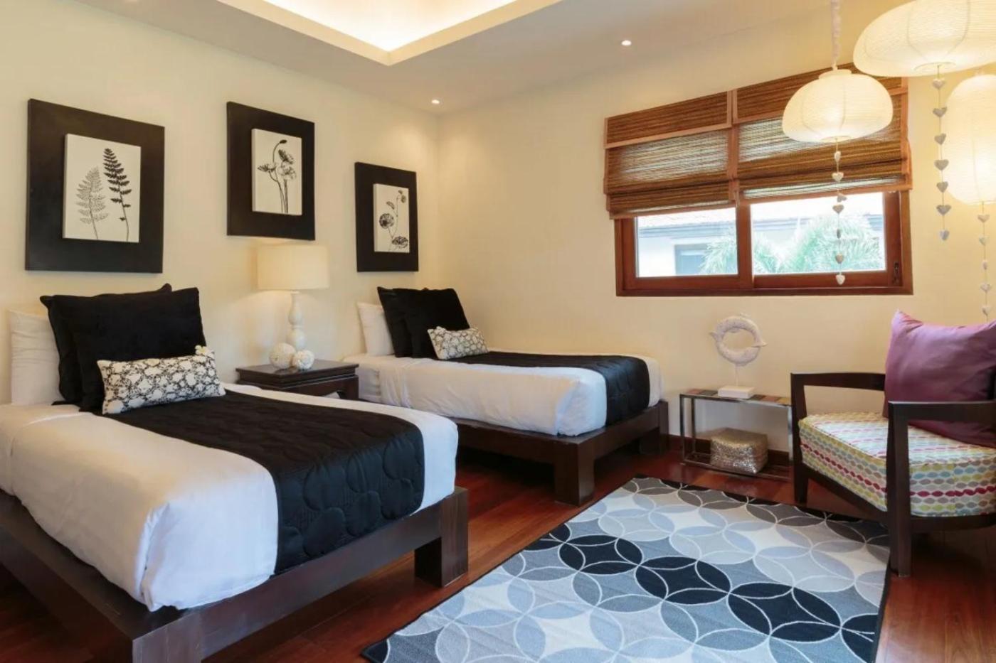 Baan Fah Sai 4br Private Pool & Walk To Villa