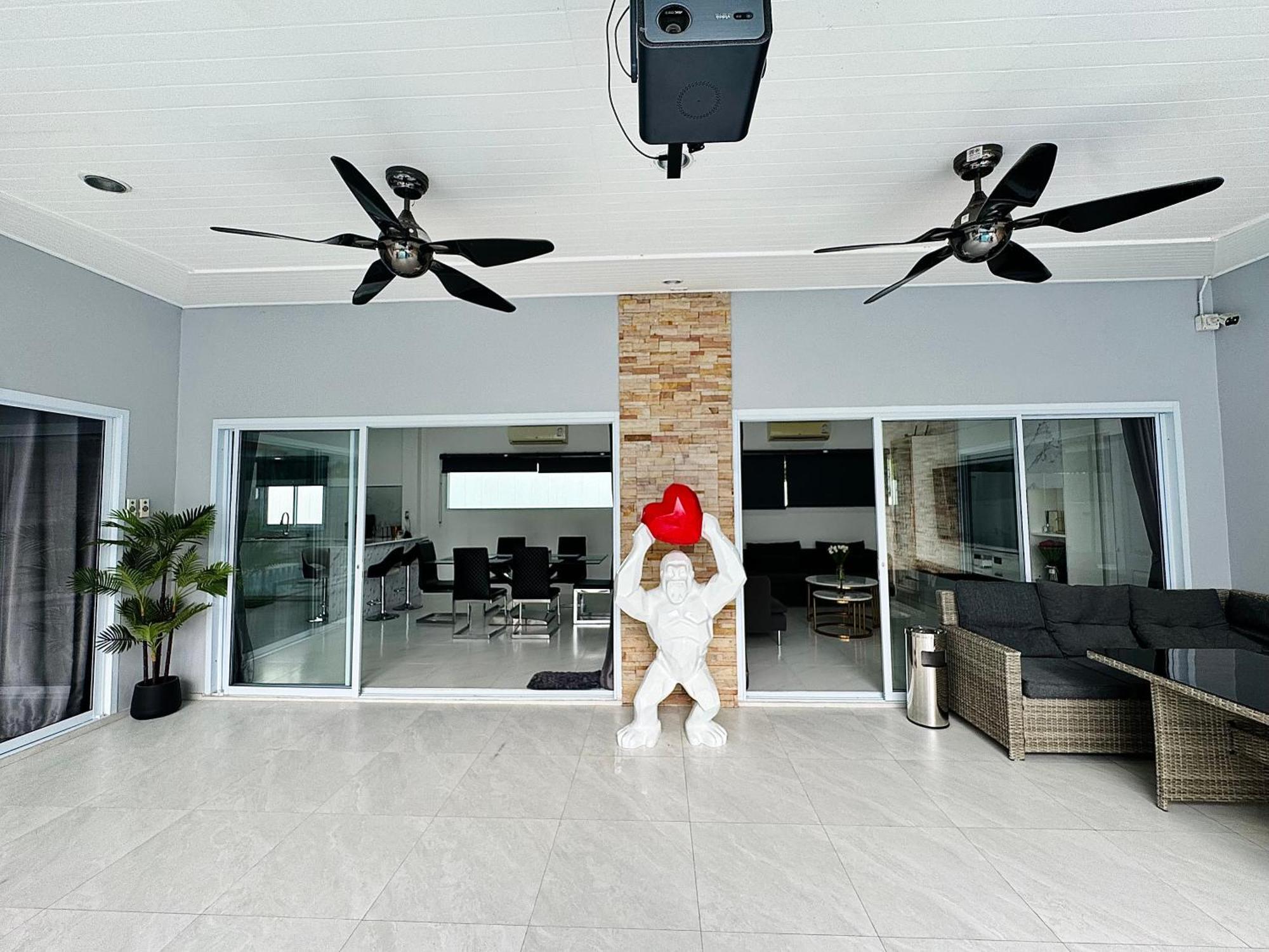 Secret Private 4br With Pool And Cinema *