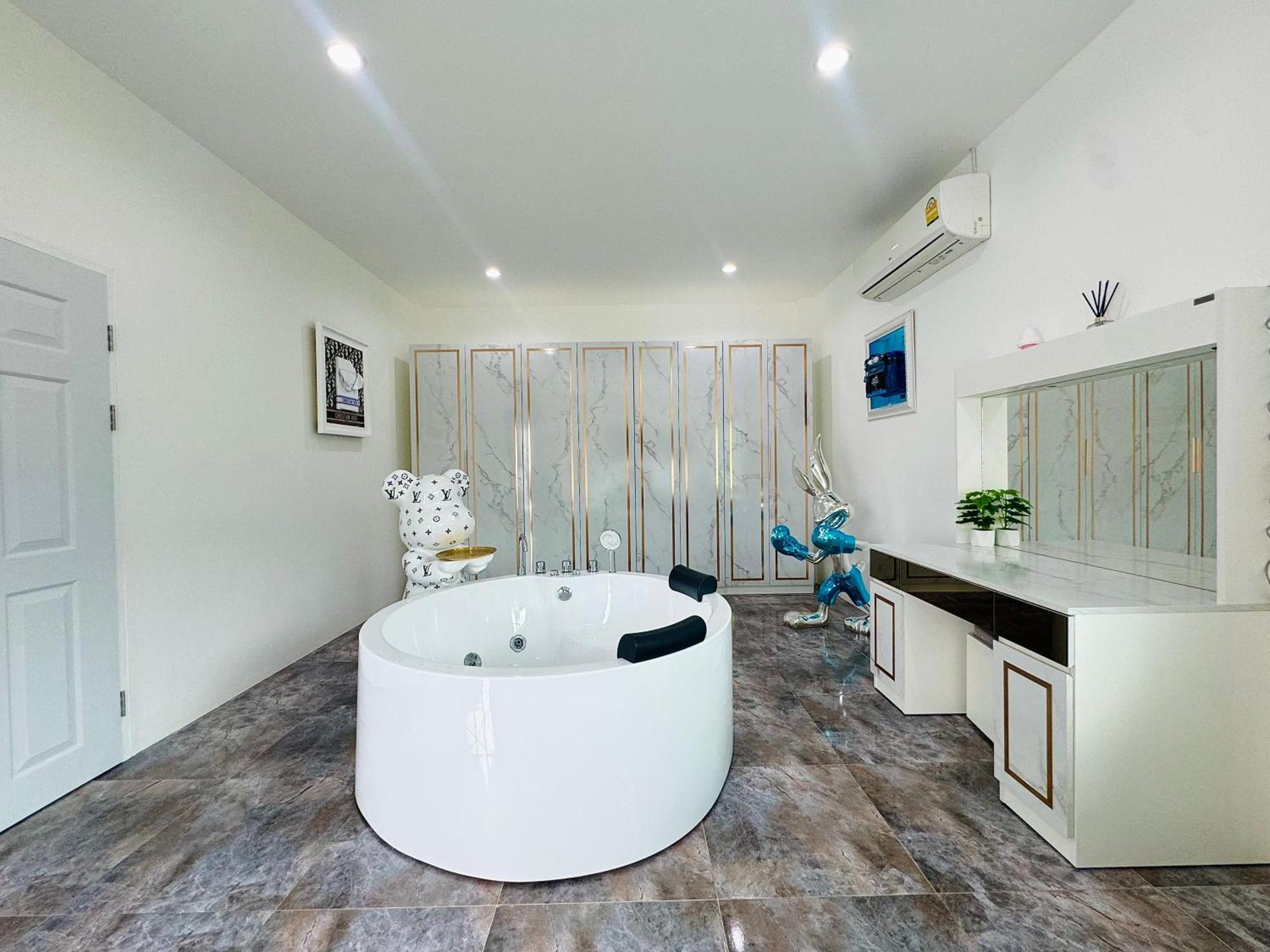 Secret Private 4br With Pool And Cinema Villa